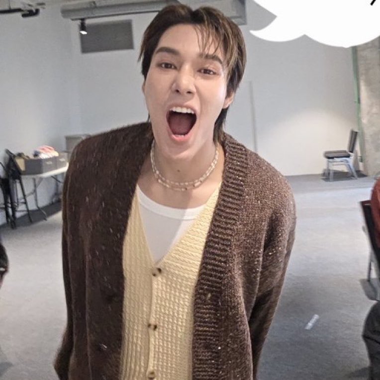 𝙢𝙞𝙢𝙚𝙬 tweet media