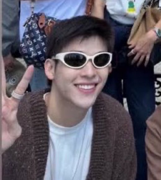 𝙢𝙞𝙢𝙚𝙬 tweet media