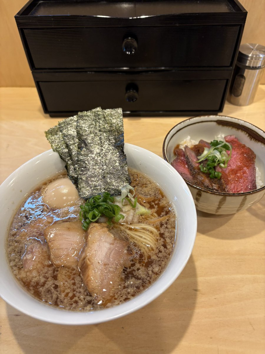77TOMTHUNDER77's tweet photo. 麺庭つむぎ https://t.co/ObsSUfB4Wq