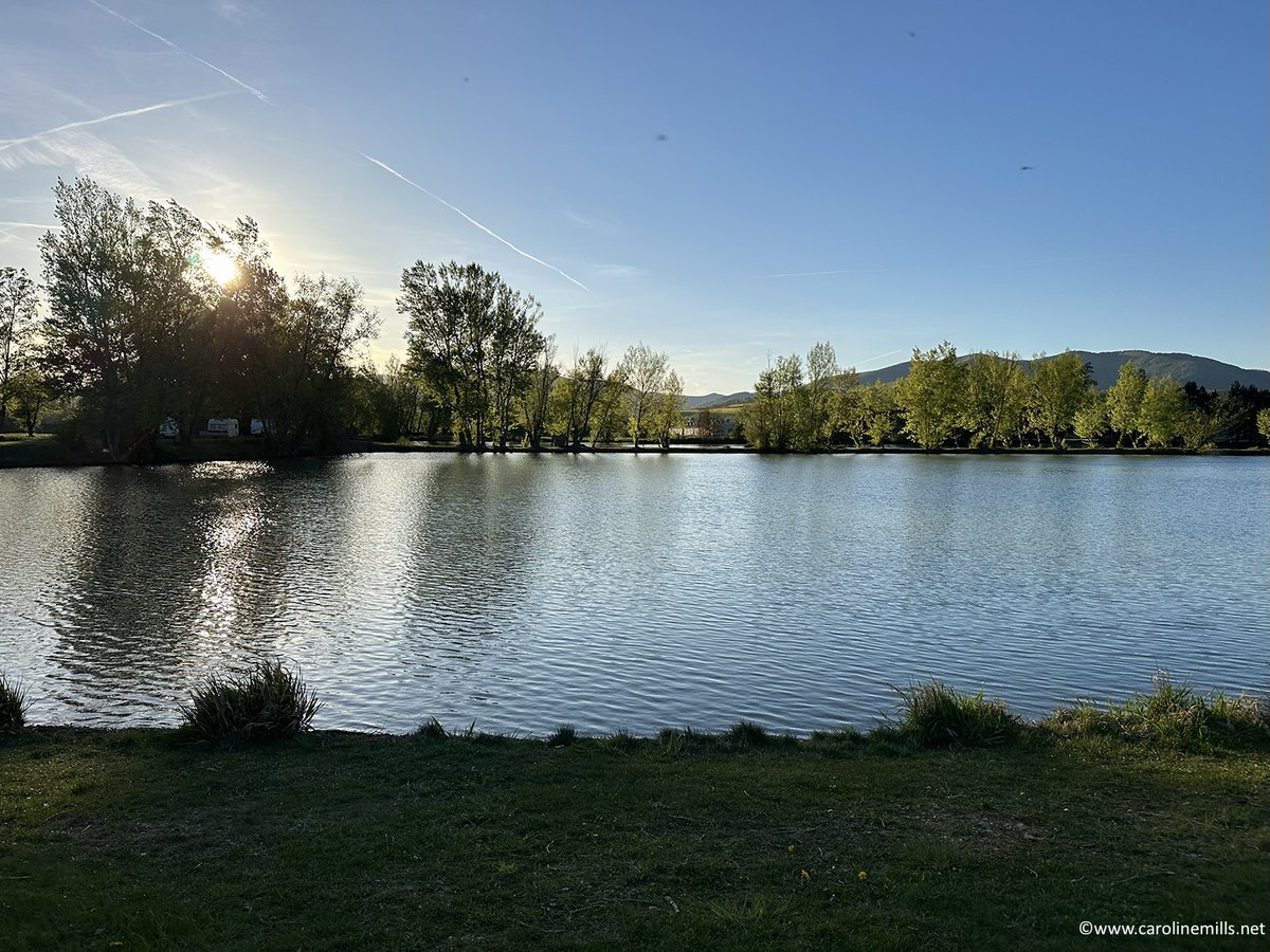 CarolineMills99's tweet image. I've crossed the border from the Czech Republic to the Slovak Republic on my #camping #roadtrip, and this, my first #campsite is a delight, Kemping Rybniky Opatovce, between Bratislava and Trenčin. A chance to sit by the lake in the sunshine and relax. #VisitSlovakia