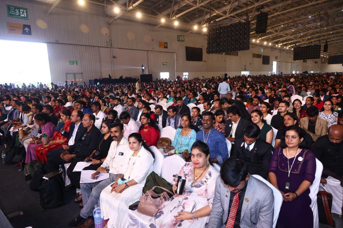 BIECentre's tweet photo. The Herbalife Extravaganza at Bangalore International Exhibition Centre wrapped up successfully with 17,000+ attendees over 3 energetic days! A powerful celebration of wellness, leadership &amp; community.

#HerbalifeExtravaganza #BIEC #BangaloreEvents #Wellness #EventSuccess https://t.co/qJMkUo7TGk
