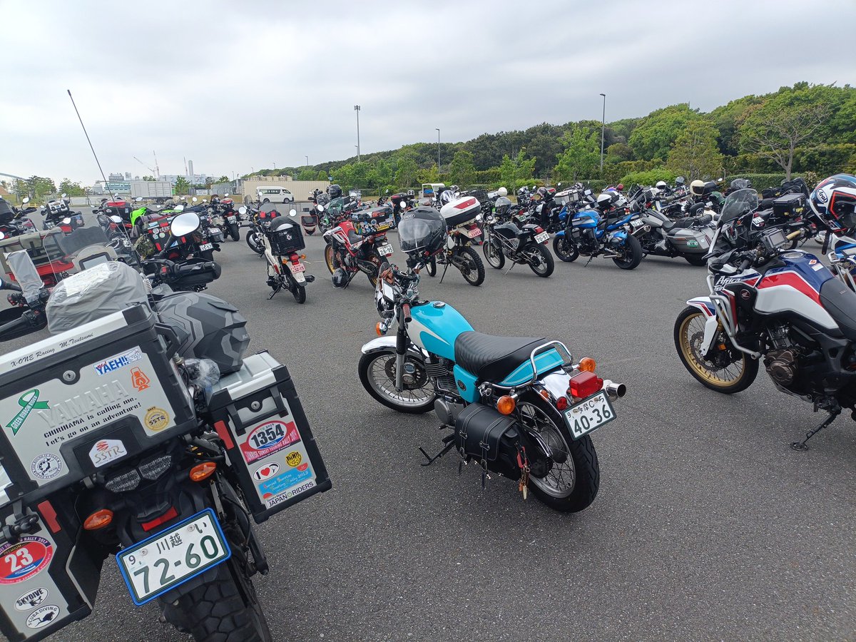 okoshi1229's tweet photo. 今日は日本ライダースフォーラムのバイクで災害ボランティアするロッキークラブの発足式へ。多分これからこういう方向に進むんだろうな。オフ車増車かな……｡でもセパハンもしたいな……😅 https://t.co/dbILoIOeoK