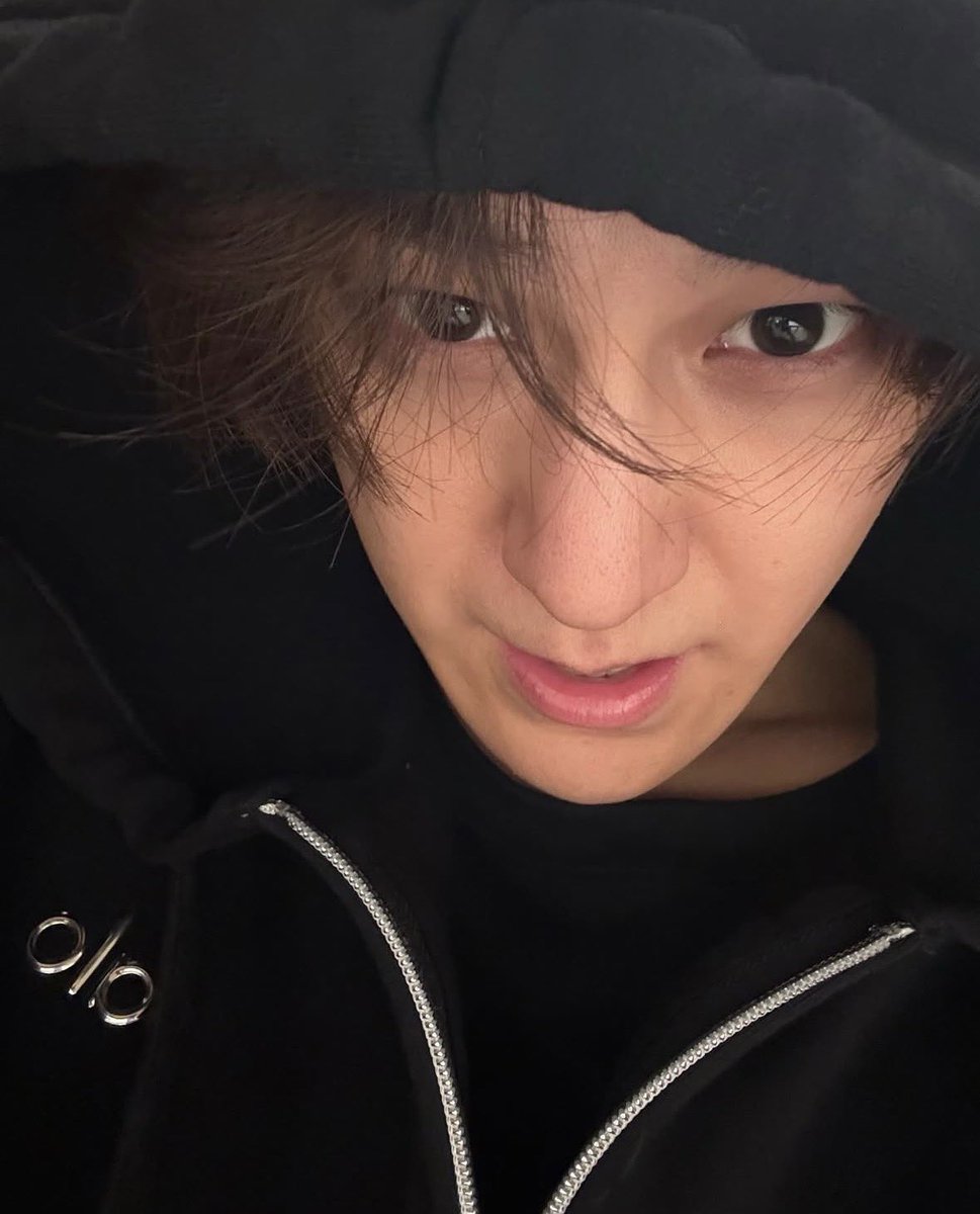 김범 취향계 (@beom_7777) on Twitter photo 