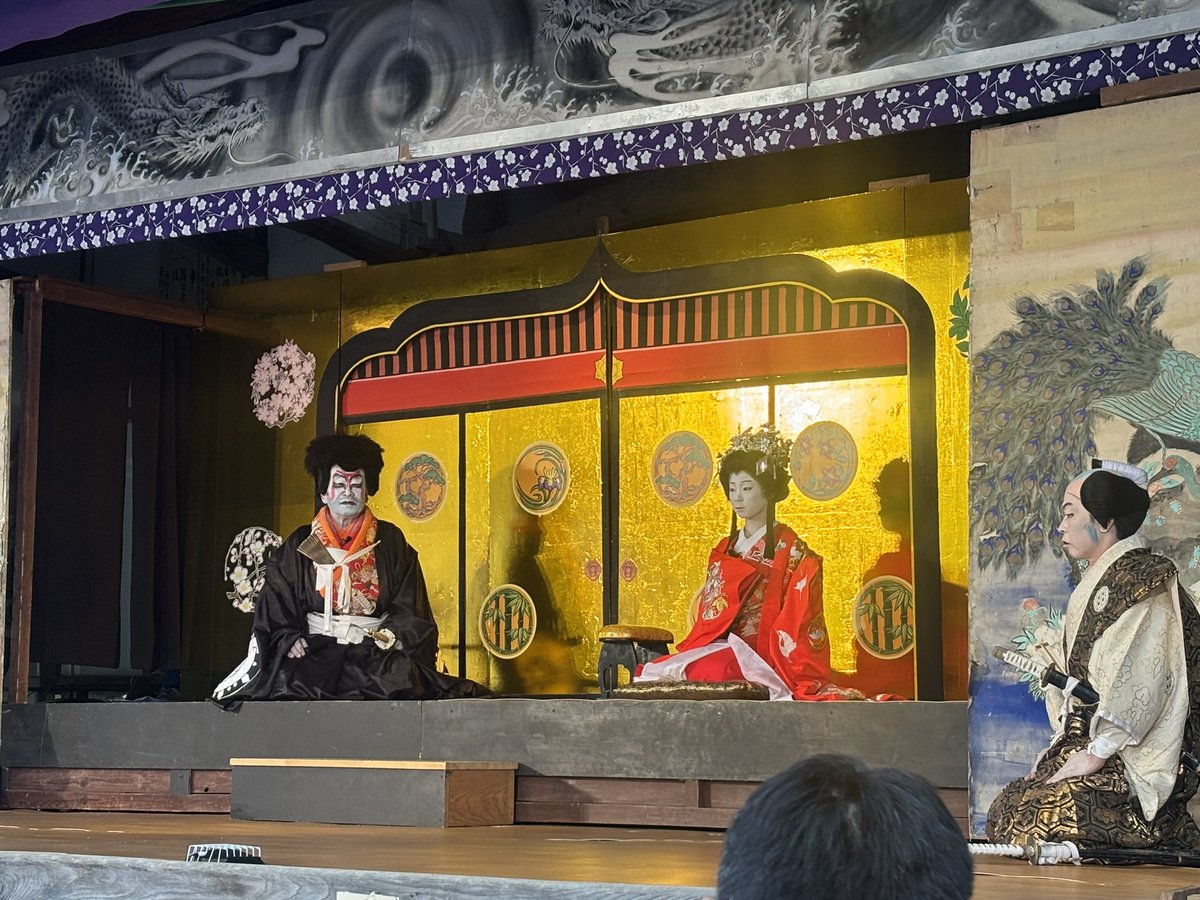 CrowofMachu's tweet photo. 祢津東町歌舞伎を観させていただきました。
肌寒い風が吹いていましたが、皆さんの熱い熱演で最初から最後まで楽しませていただきました^ ^

#長野県 #東御市 #祢津 #歌舞伎 #東町歌舞伎 https://t.co/CtztOg2PW6