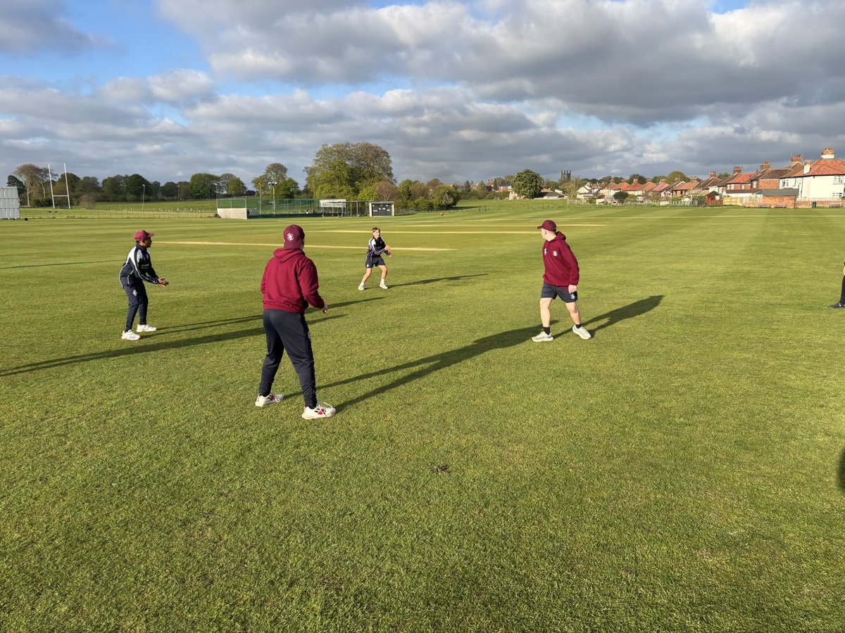 CSCAU11s's tweet photo. First outdoor session for 2026 completed for the Under 15s at @Sedgefield_CC. Thanks to Mike for sorting. The session focussed on fielding drills. Despite the cold, some great high catches taken! 🏏🥶 https://t.co/VJO7FlV2aQ