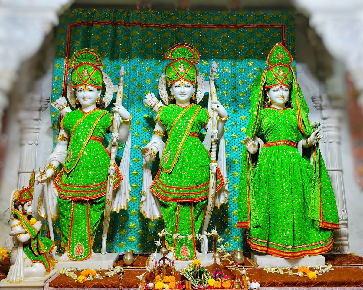 राम मंदिर, प्रभासक्षेत्र - गुजरात (सौराष्ट्र),
दिनांक: 29 अप्रैल 2026, वैशाख शुक्ल त्रयोदशी - बुधवार
मध्याह्न शृंगार
04268876

प्रभास तीर्थ में हिरण्या नदी के किनारे बिराजमान भगवान श्रीराम प्रभु के तीर्थ पहुंचने के लिए लोकेशन लिंक:📍maps.app.goo.gl/CX1PNMbUXHzrj8…