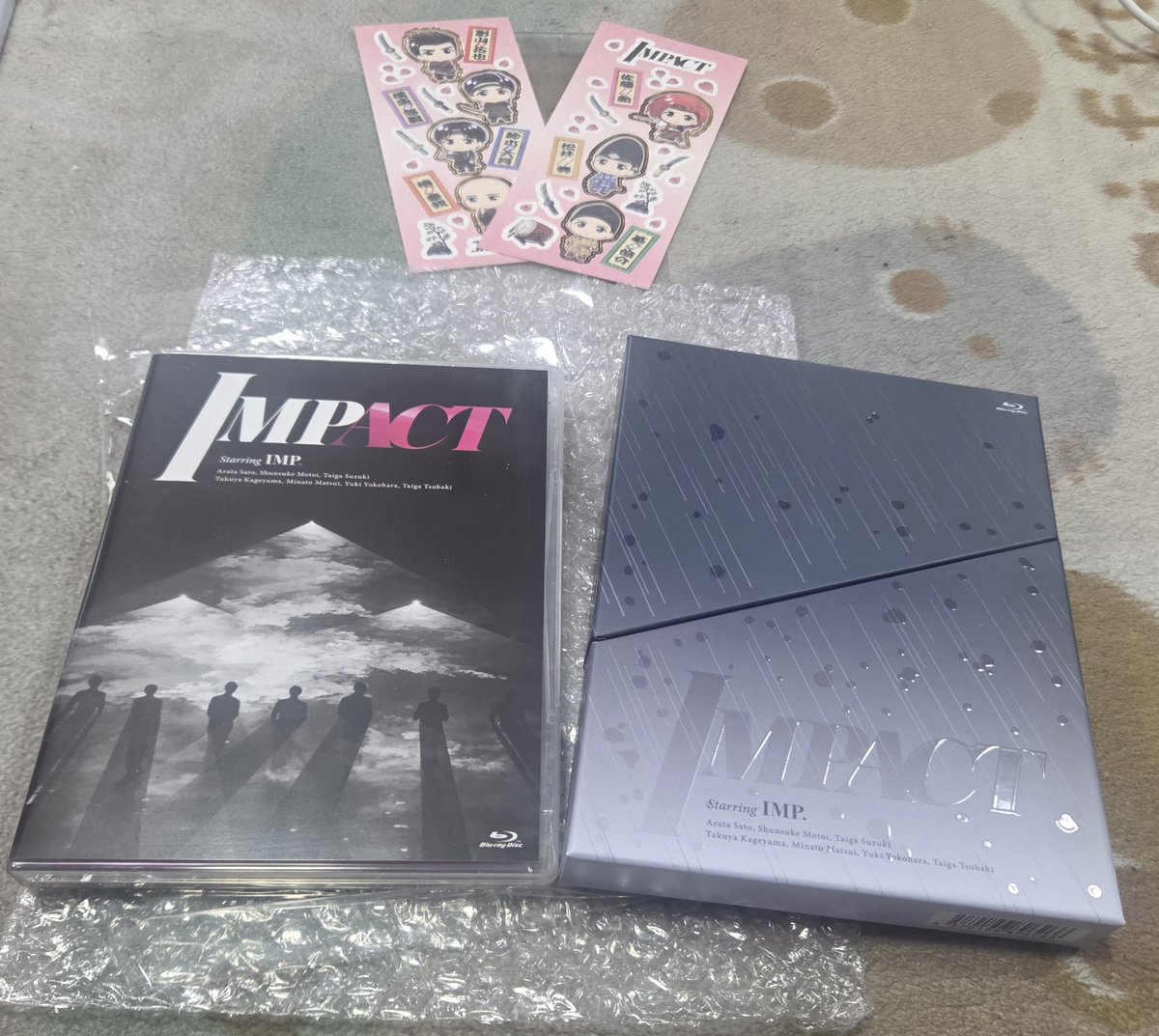 naho_2926's tweet image. #IMPACT お昼前届きました✨💦⚔️
箱の開け方に IMPACT ありました。
おうちの環境でBlu-rayすぐに見れないので
タイミングみて…かもしかすると
GW PINKY. 鑑賞会でお初☆になるかもだけど
どちらにせよ楽しみです🎶
#IMP.