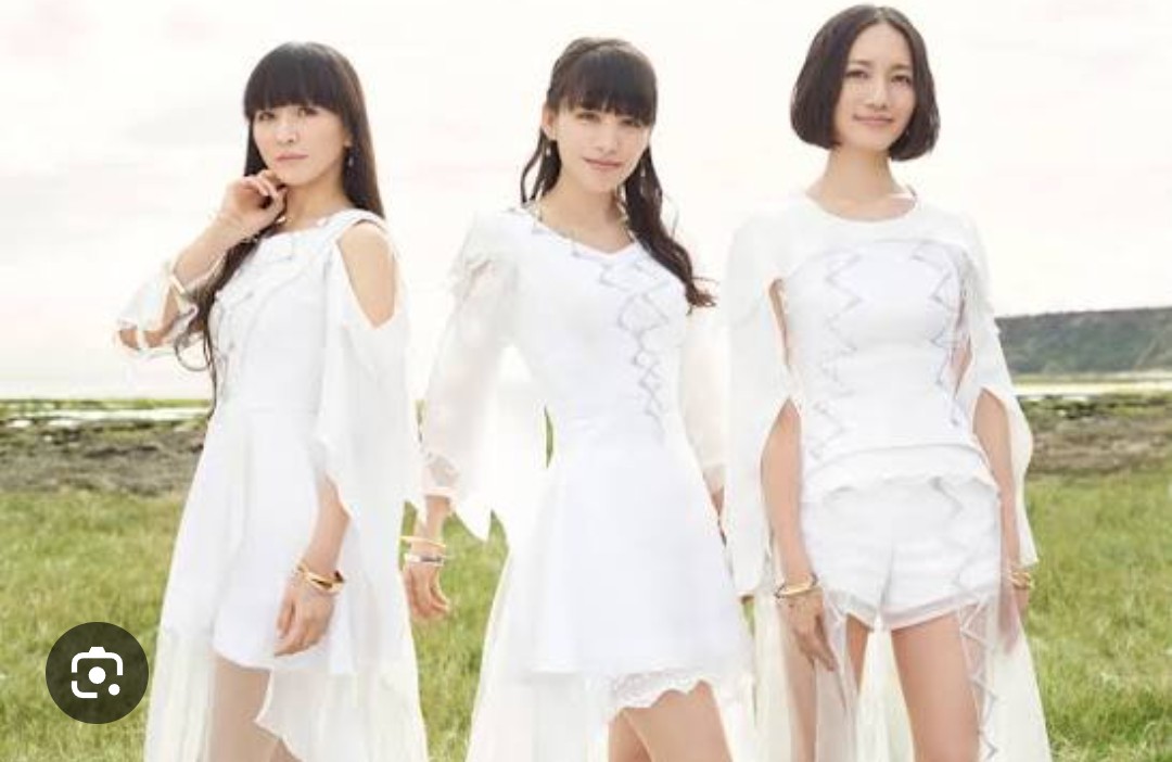 prfm_love_114's tweet image. Perfume、Relax In The City発売してから、11年㊗️🎉
この曲は優しい曲で、この曲を聴くと優しい気持ちになります。そして、甘い曲調で聞き込むほどに味が出るスルメ曲です。
ジャケ写とかの画像も、Perfumeが白い服を着ているからなのか、凄い柔らかい感じです。
 #Perfume