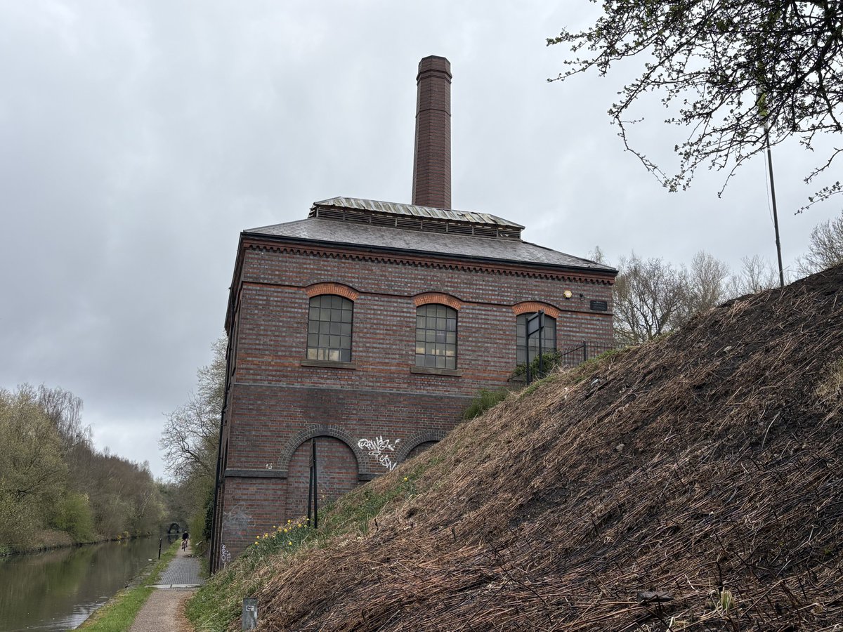BirminghamWeAre's tweet image. And all this within a few hundred yards of each other and only 2 miles from Birmingham.  Wonderful showcase of engineering on our doorsteps with Engine Arm Aquaduct and Galton Bridge from Thomas Telford and the Old Pumping Station and Galton Tunnel in between. #Culture #History