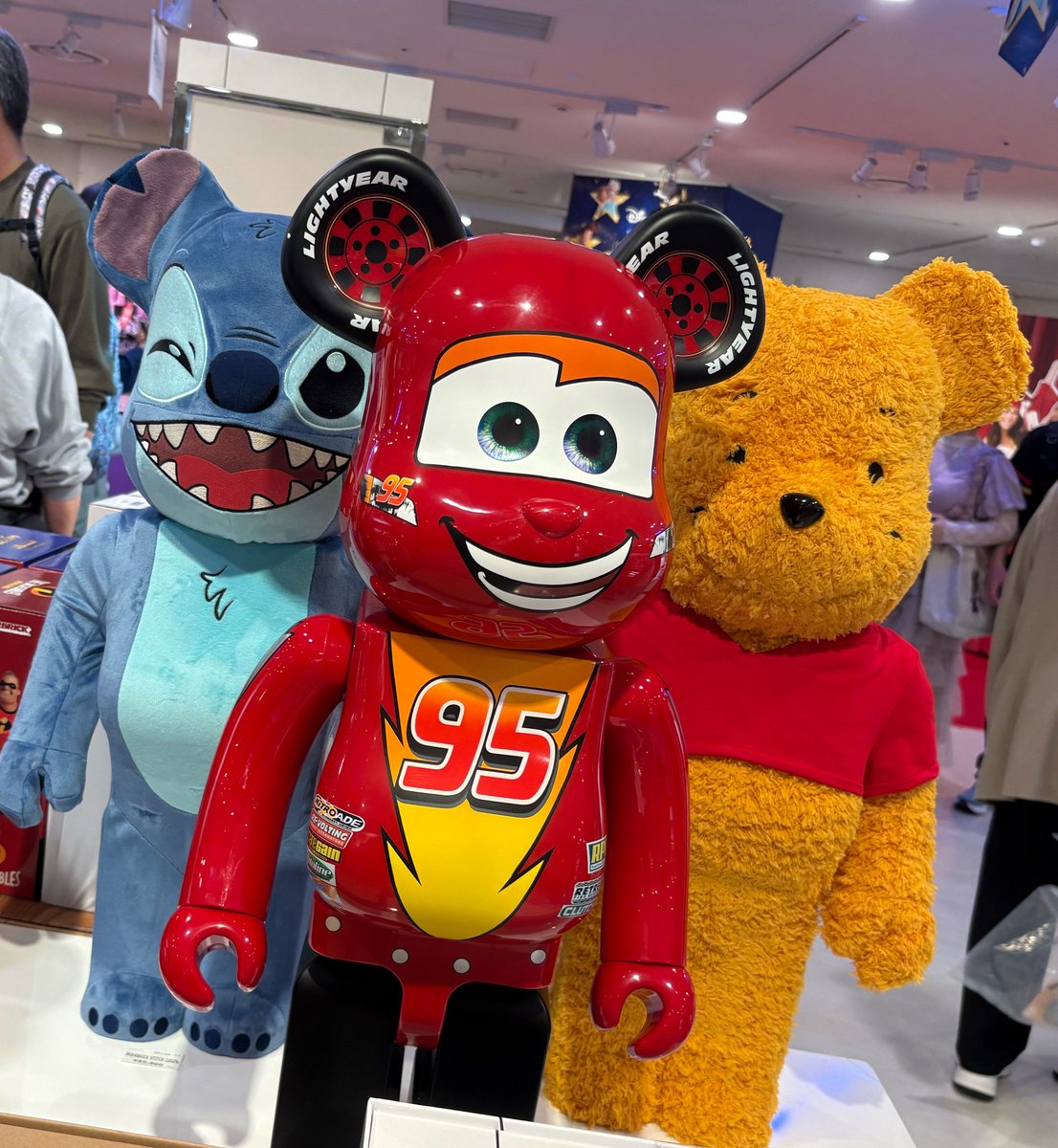 ディズニーマーケットのカーズ❣️✨ 3枚目はキッチンマグネット🧲