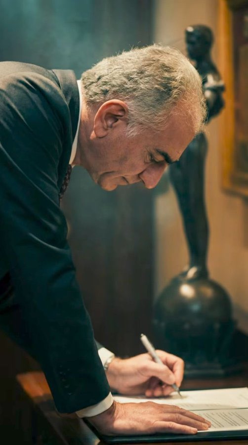 🇮🇷خیابان ۲۵۸۴ tweet media