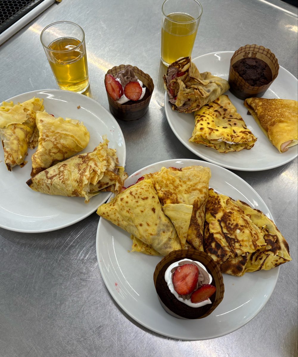 tumsatcooking's tweet photo. âïž ã¯ã¬ãŒãæ°æ ð
第4åæ°æã¯ã¯ã¬ãŒãããã§ã³ã«ããã±ãŒããäœããŸããïŒ
åèªã奜ããªãããã³ã°ãããŠæ¥œããããšãã§ãããã ããŒãºã¯ã¬ãŒãã¯çãã¯ã¬ãŒããæ¿åãªã«ããã±ãŒããšçžæ§æçŸ€ã§ããð
åå ããŠãã ãã£ãæ°å
¥çã®çããããããšãããããŸããïŒïŒ
#tumsat
#tumsatcooking https://t.co/sngLqgiBy3