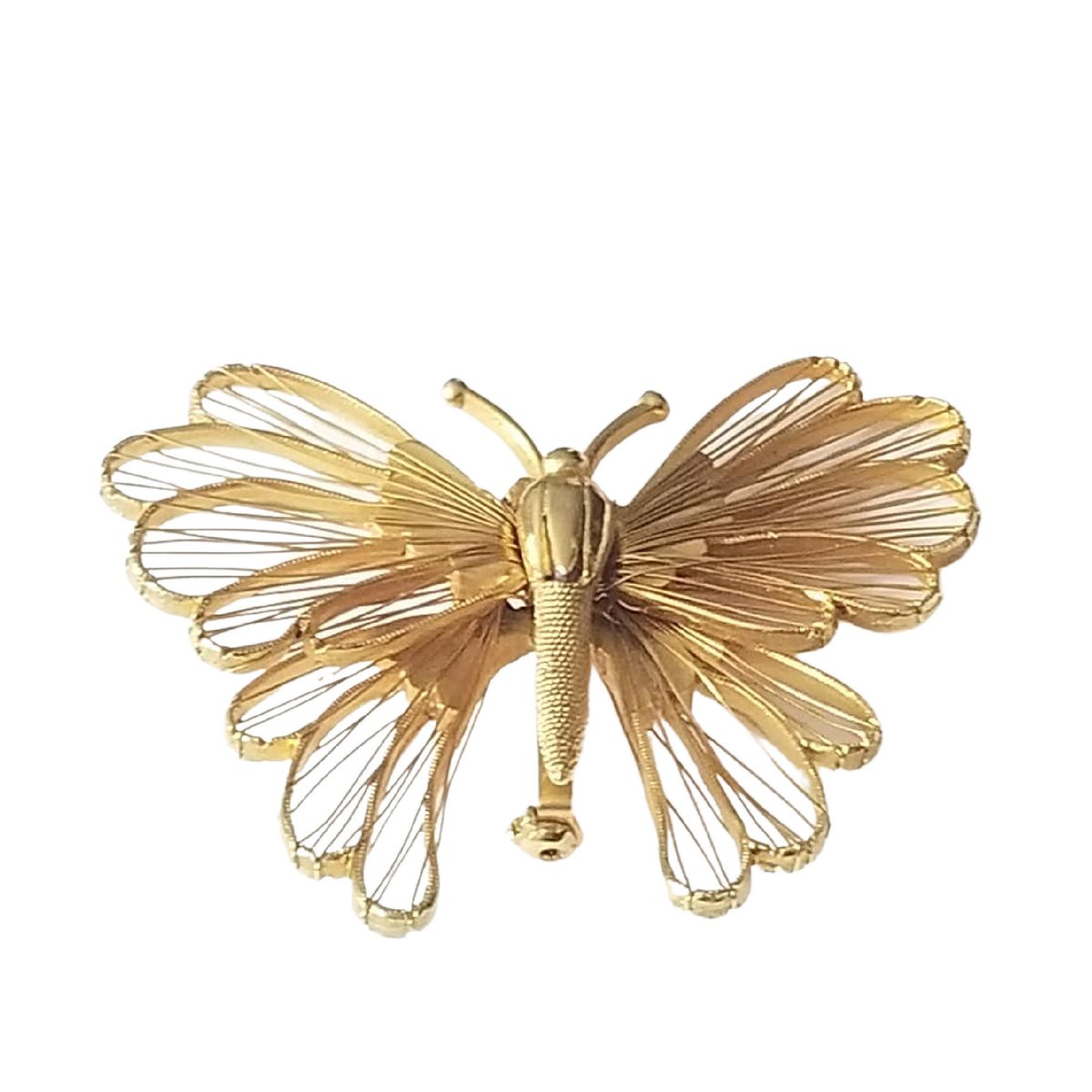 JunkYardBlonde's tweet image. Vintage Open Work Gold Tone Butterfly Brooch tuppu.net/e36a1a48 #Etsy #JunkYardBlonde #GoldToneButterfly