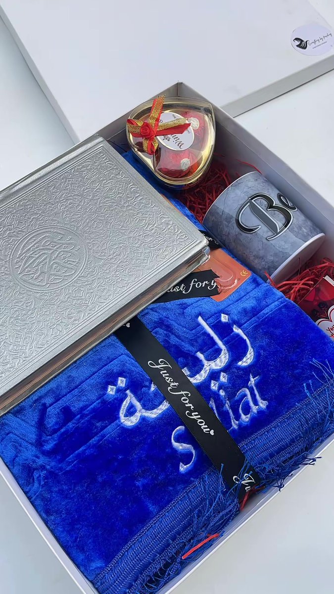 nafeesah0's tweet photo. Personalized women's gift set🥰 https://t.co/aBzN1uemG0