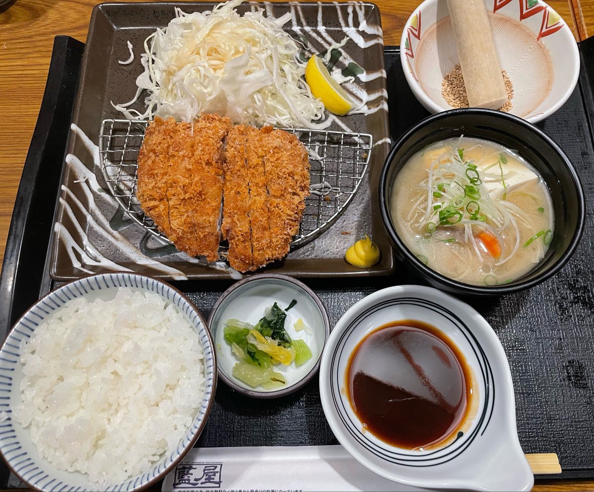 cashflowmax's tweet photo. すかいらーくの優待で「藍屋」へ

久しぶりに来ました。今日はひれかつセットを頂きました。ご馳走さまです♪
#株主優待 https://t.co/4ShWeKb1Tx