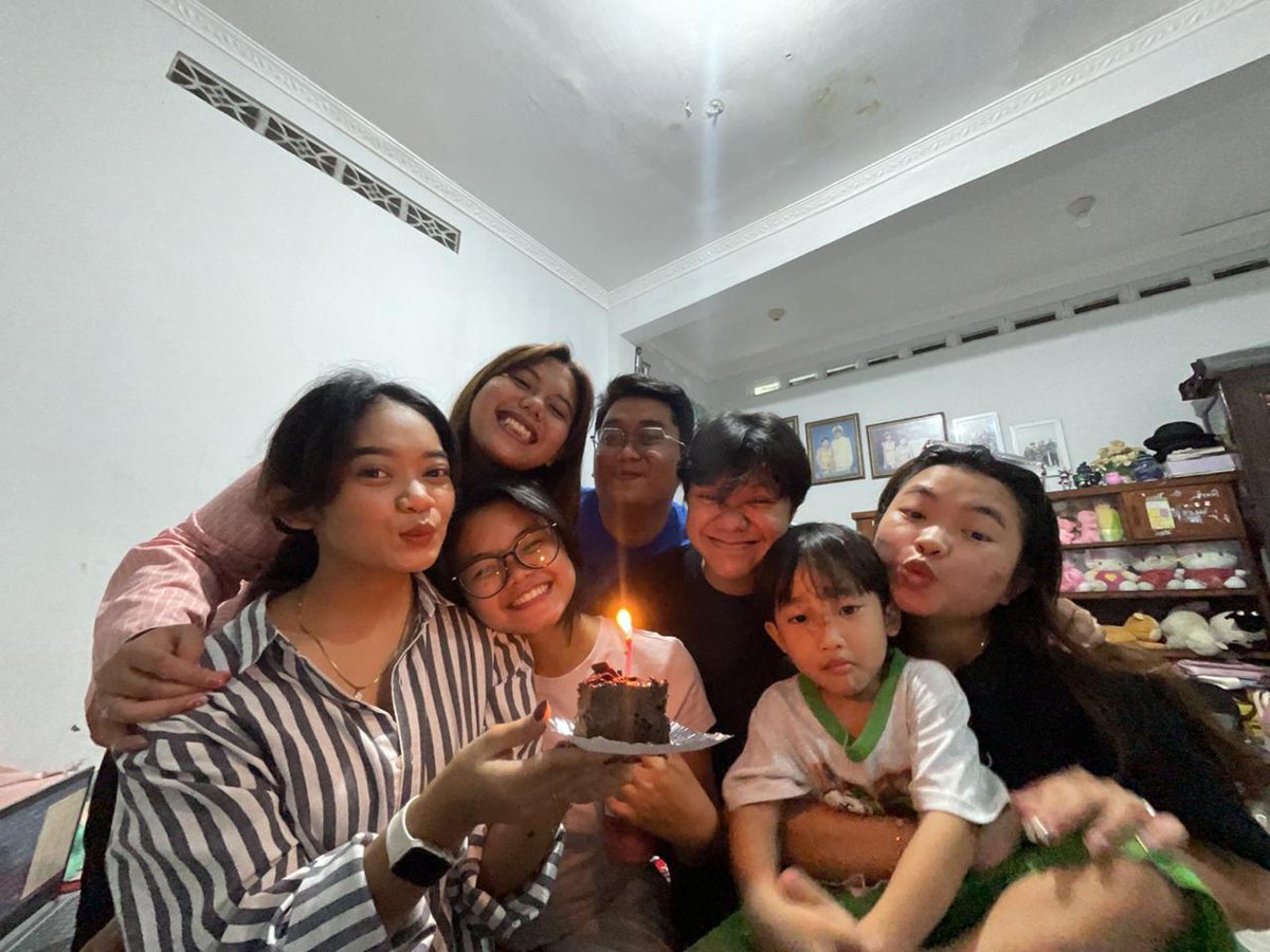 speefdy's tweet photo. Sayang bgt https://t.co/kzZoyHBzSn