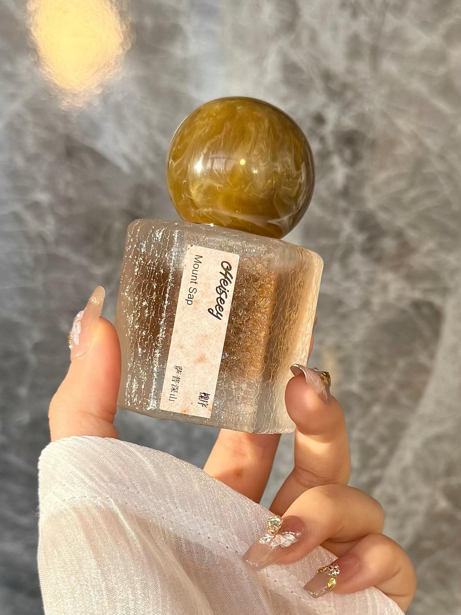 SyafiqAsri4's tweet image. "Turn an old jam jar into a cute plant pot! Clean → add soil → pop in a succulent. Zero waste, 100% cozy.  #Upcycle #DIY #SustainableLiving"