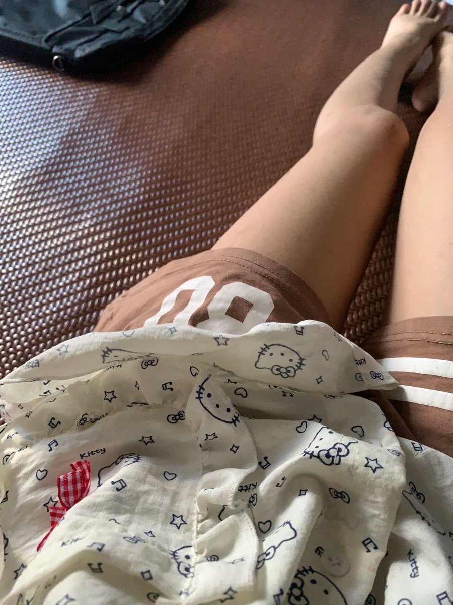 muốn ngủ 20 tiếng tweet media