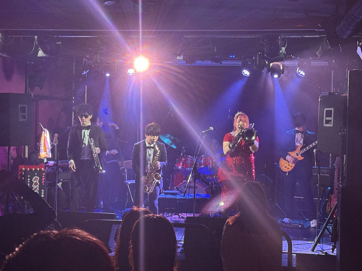 goushi504's tweet photo. フレキシブルとCaramel7によるCalmeraコピーバンドライブを観てきた！
両バンド共に素晴らしかった！
自分たちの曲を愛してもらって自分たち以外が演奏してくれるなんて当たり前の事じゃないし、音楽家冥利につきます！
素敵なライブをありがとう！
@ka_wa_c 
@Flexible_2021  @Caramel7_Band https://t.co/pm7VXGYw2g