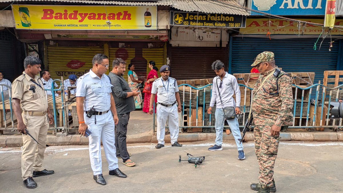 KPCentralDiv's tweet image. Enhancing security with drone surveillance at Muchipara Police Station.  #WestBengalAssemblyElection2026 #KolkataPolice