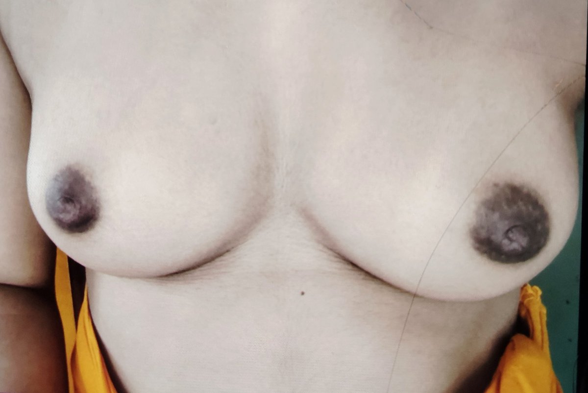 desibitche6969's tweet photo. Boobies https://t.co/Vbl8xhyD1Q
