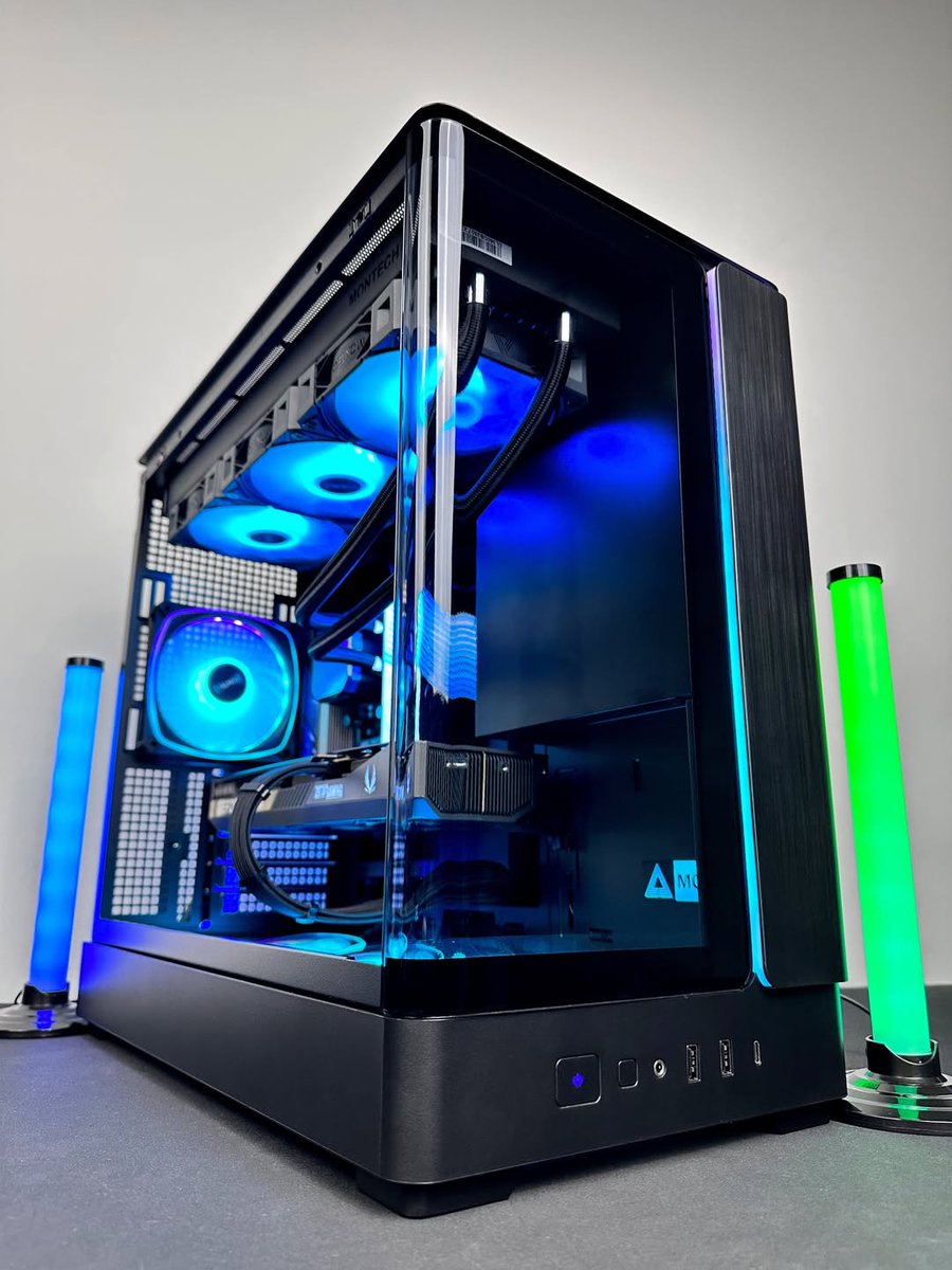 ZOTAC_UK's tweet image. Panoramic views. Infinite vibes. 🌌💎

IG: mpcproject

#ZOTACGAMING #NVIDIAGeForce #PcBuild