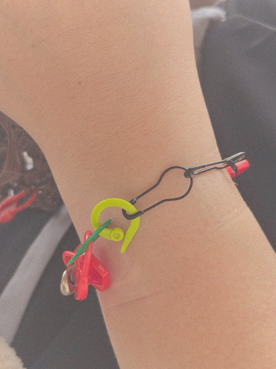 🧶 뜨절부절 파녜플 🌈🍍 tweet media