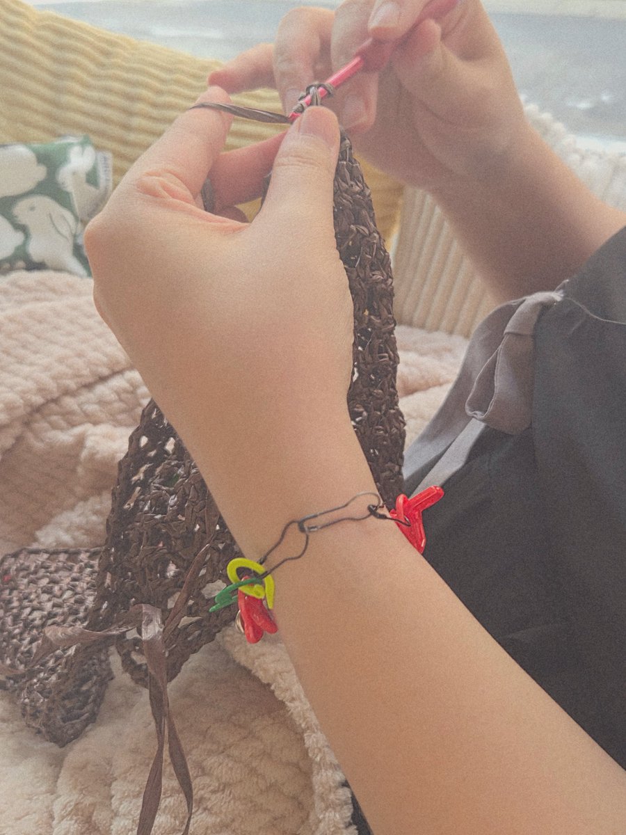 🧶 뜨절부절 파녜플 🌈🍍 tweet media