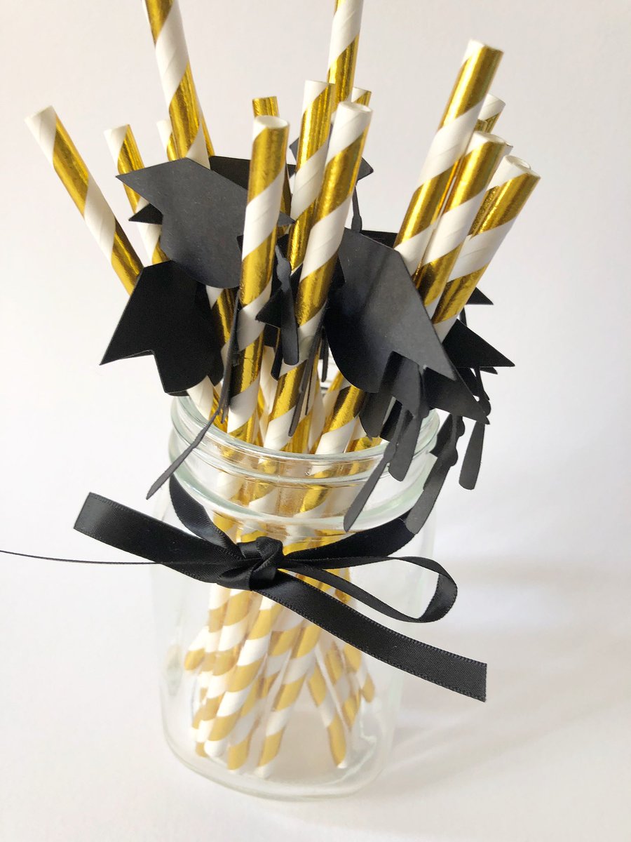 BagsofFavours's tweet image. Graduation party straws 🧑‍🎓🎓🎉

Bagsoffavours.etsy.com

#earlybiz #eshopsuk #etsy #mhhsbd #shopindie #giftideas #craftbizparty #firsttmaster #elevenseshour #gift