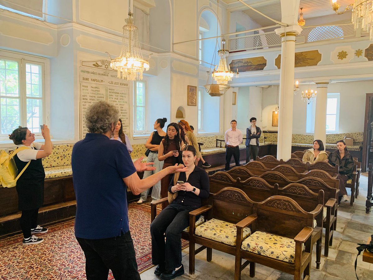 IEU_SBUI's tweet photo. Visits to synagogues and traditional Jewish houses (cortijos) provided insight into the politics of memory in practice. 

#hafızaçalışmaları #siyasetteorisi #siyasetbilimiveuluslararasıilişkiler #izmirekonomiüniversitesi https://t.co/XO6wtvcPEU