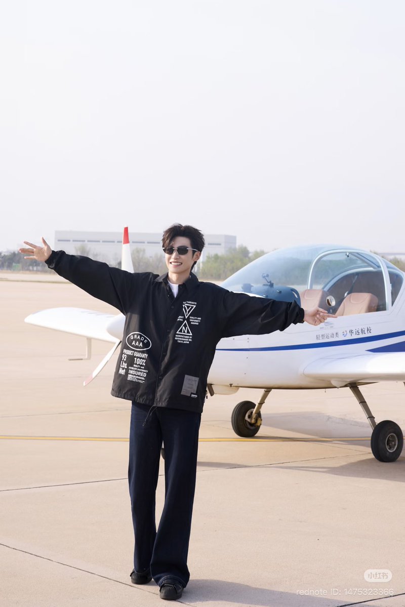 lariin🦖 tweet media