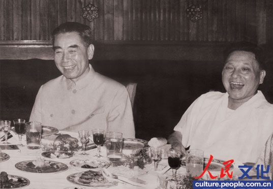 刘晓波：周恩来是邓小平弄权的工具文革因毛的病死而结束，急欲重新回到