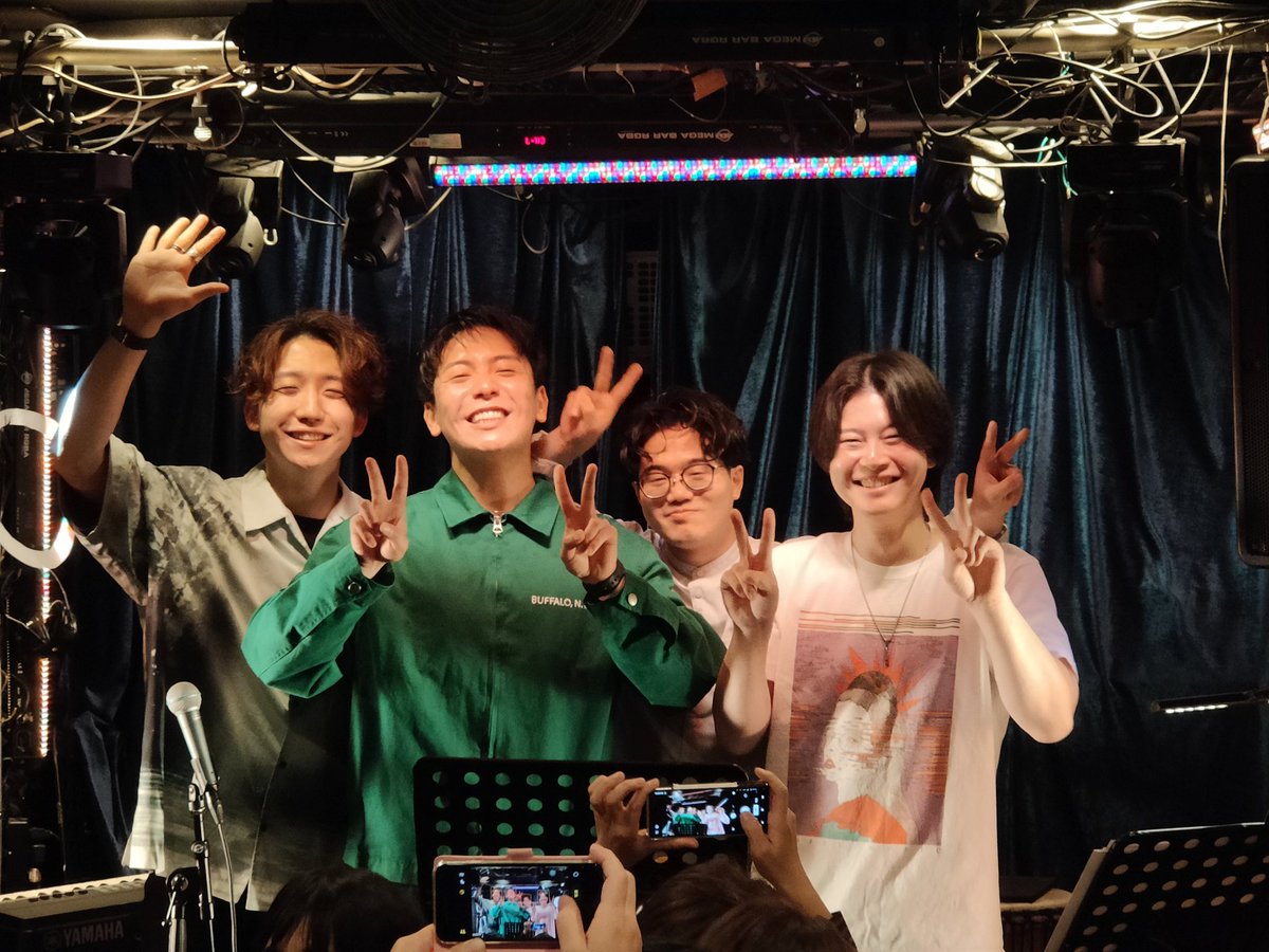 kazutama0215's tweet image. 今日はTikTokライバーでミュージシャンの #ヒラノフミヤ #なお #JIM  #Kento のフォーピースのライブでした。楽しくも迫力のある、素晴らしいライブでした✨9割女性の客層で、ちょい浮きでしたが、音楽が好きなだけなので、気にせずってことで😉8月ワンマンのチケットも受け取れ、目的達成です🙋‍♂️