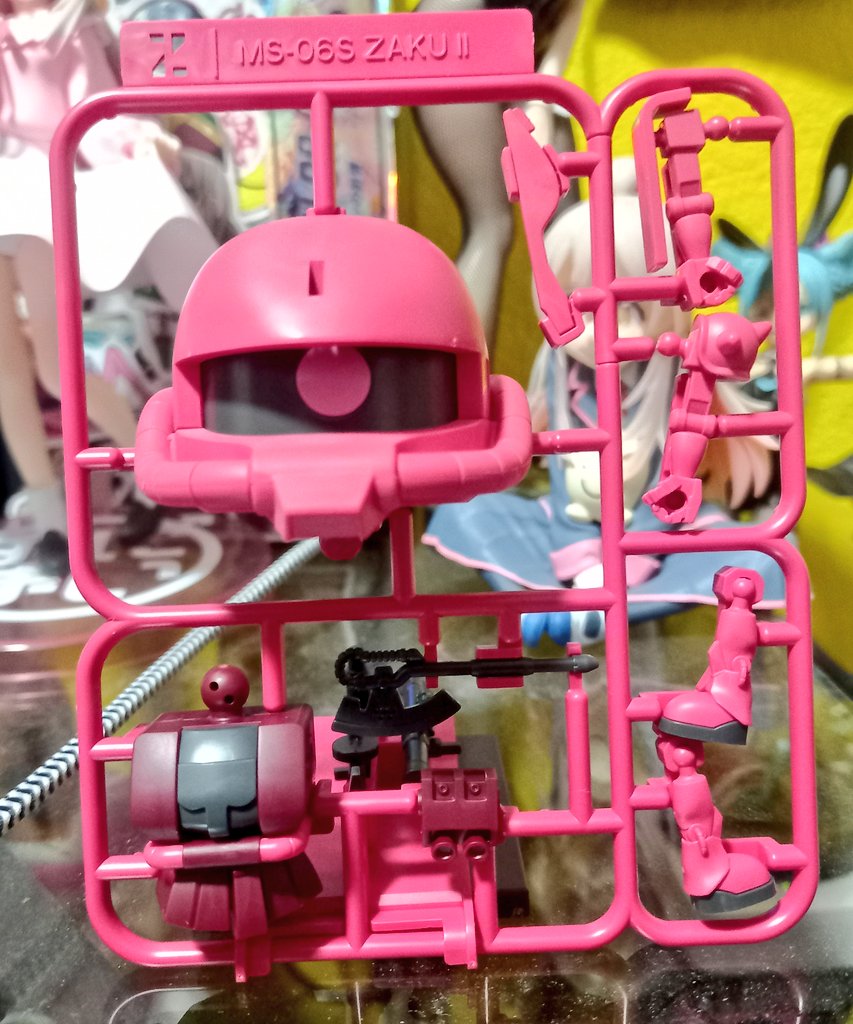 NeetAngry's tweet photo. Un modelkit de un model kit... LOL https://t.co/tf0xoVbqLb