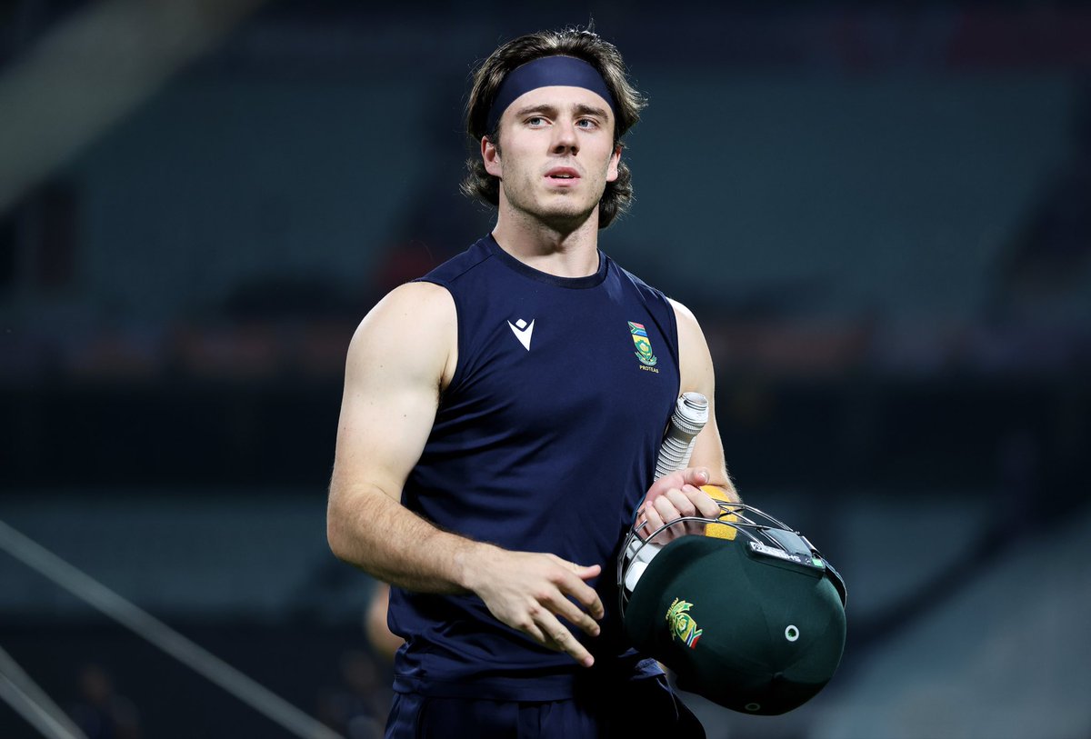 ProteasMenCSA's tweet image. Happy Birthday, Dewald Brevis. 🇿🇦

Bold, relentless, and always ready to take the game on. Here’s to growing stronger and owning every phase of play.🏏

#Unbreakable