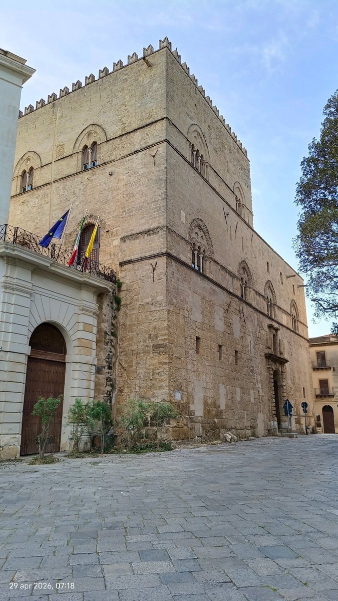 elivito's tweet image. Giorno e notte a Palazzo Chiaramonte- Steri #Palermo