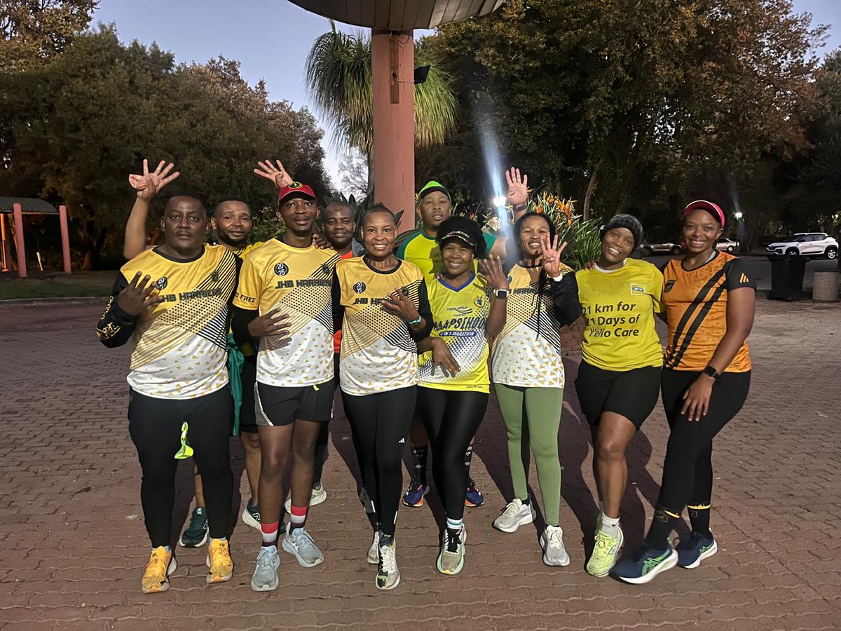 JHB_Harriers's tweet image. Consistency is the secret ingredient to greatness 🙌🏽Well done, champs for always showing up. 👏🏽🫡 

#4amgang
#consistencyiskey 
#riseandgrind
#swiftandfree