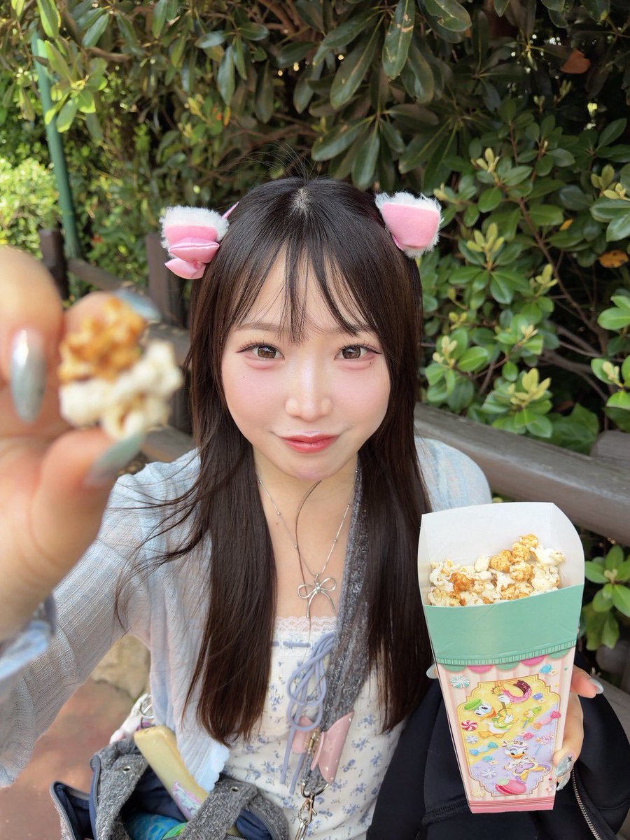 __enachi__'s tweet photo. ディズニーランド🏰🐭👑💓行ってきたの！少し前 https://t.co/16vD5xWJte