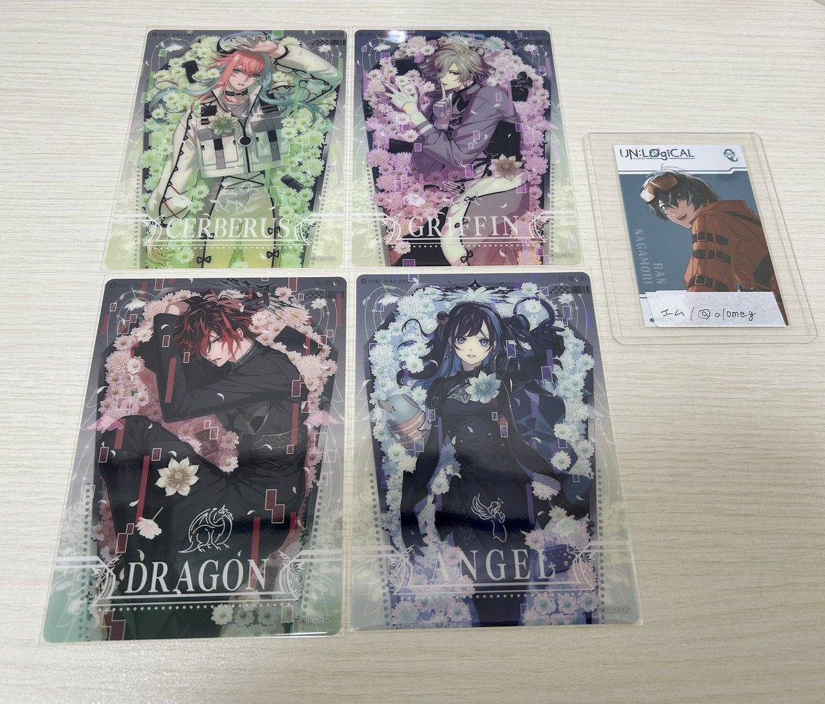 ol0meg's tweet photo. 【交換】 UN:LOGICAL アンロジカル アンロジ ブロッコリーガールズショップ BGS 缶バッジ クリアカード

譲：環無、雅火、戒、奏壱、ユーリ

求：藍

郵送のみ(GW後の発送になります)
環無含む纏めての方優先させていただきます。
検索からでもお気軽にお声がけください◎ https://t.co/xcKyZi30DV