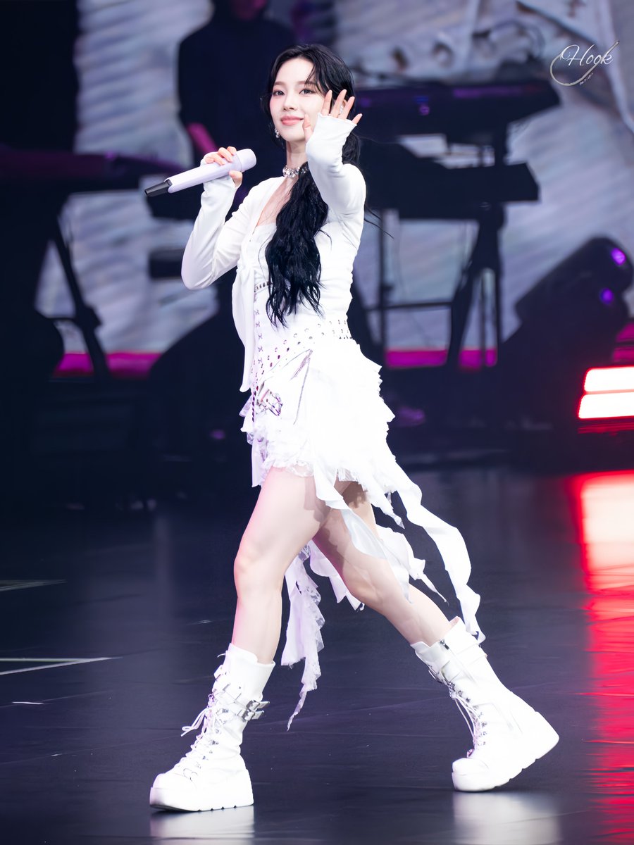 Hookaespa's tweet photo. 260308   
aeXIS LINE in Macau Day 2  
-   
#aespa #에스파 #KARINA #카리나 https://t.co/otLKdMTM4z