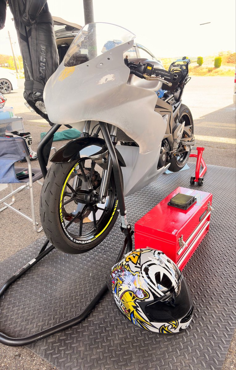 sht_2kr's tweet image. バイク乗り換えの為6月末くらいに手放そうかなと...

相場が分からないけど、16〜19万？くらいなら嬉しいなと...

外装など塗り直して出品します(予定)