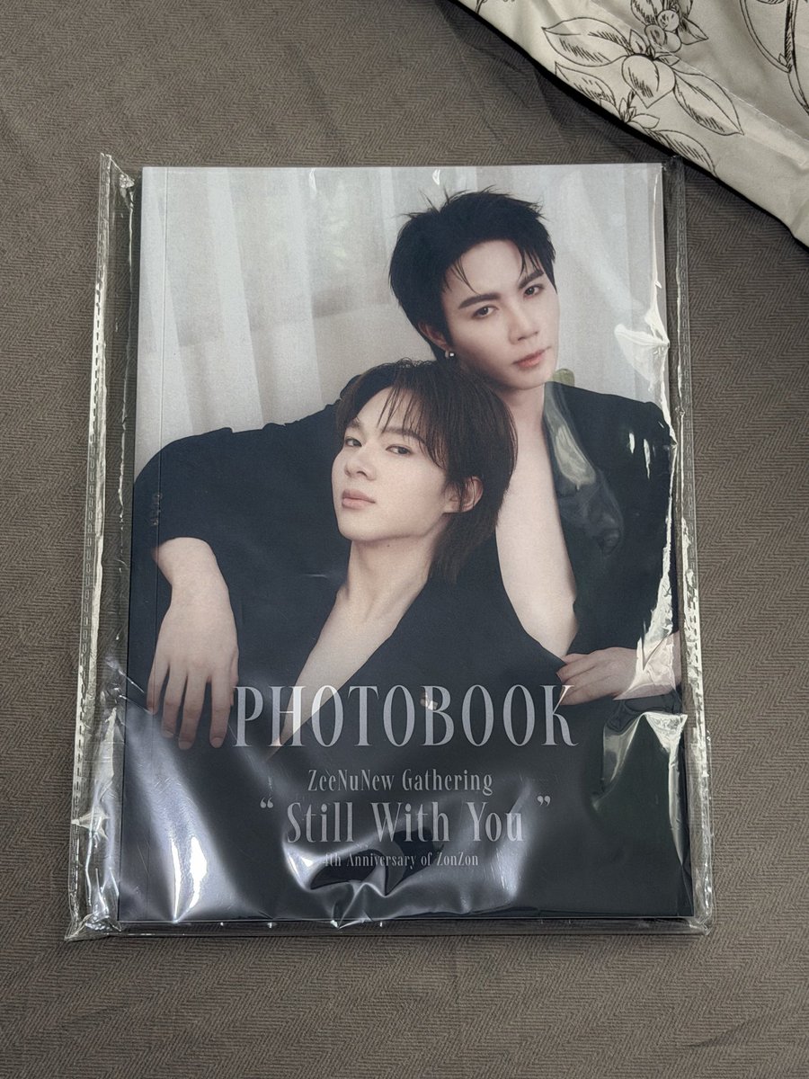 ZeeNunew photobook４still with you 𝗭𝗲𝗲𝗡𝘂𝗡𝗲𝘄 𝗚𝗮𝘁𝗵𝗲𝗿𝗶𝗻𝗴 “𝗦𝗧𝗜𝗟𝗟 𝗪𝗜𝗧𝗛 𝗬𝗢𝗨