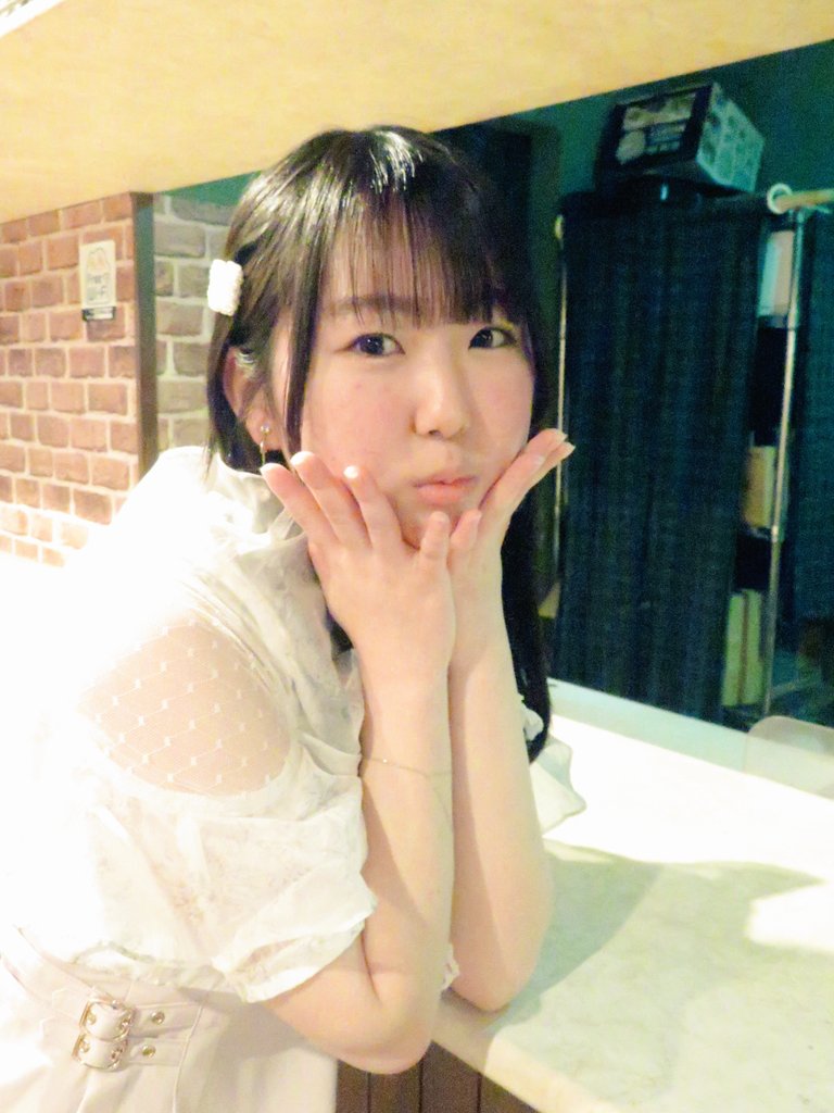 rainborose70's tweet image. 「薫風吹かば」
2026.04.26 大塚welcomeback
【特典会】
カウンターが似合う女性になった...
かな？

#北島由唯
#ゆいてゃん
#welcomeback