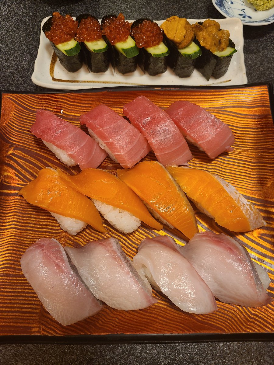 toushi2019's tweet photo. きづなすし

またまた妻と食べ過ぎの恒例行事

SFPの株主優待なくなるからクリレスの株を買い増すか悩む
きっと同じこと考えてる人多そうだけど下落中なのでもう少し待とうかな。
SFPを売却するタイミングはクリレスの株価が上昇したときに。 https://t.co/kk86UnzWwy