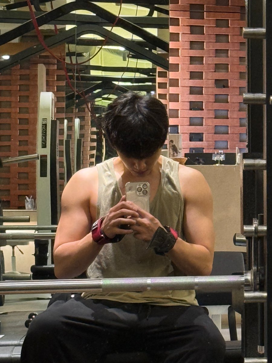 코드 tweet media