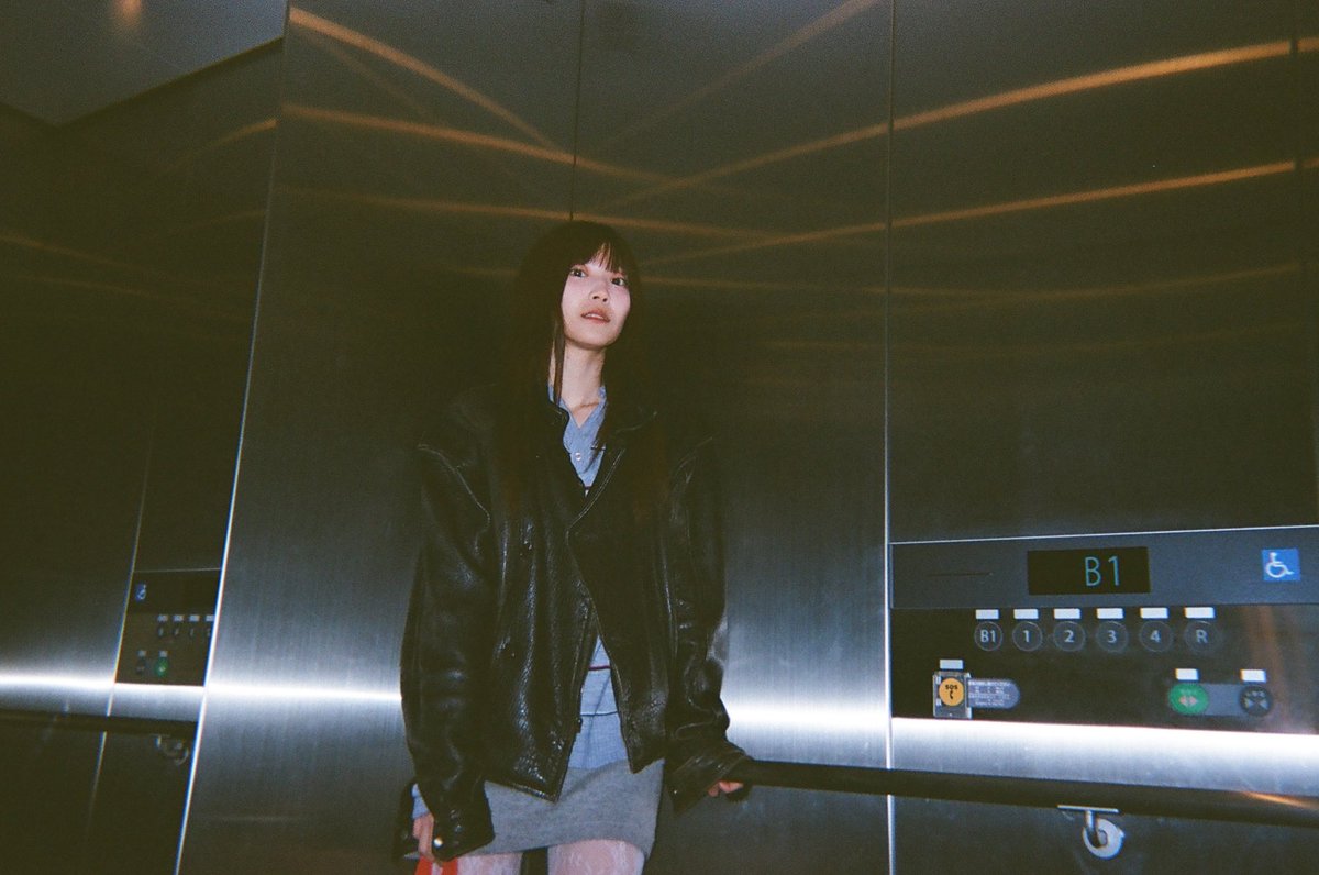 BLTTV's tweet image. ╋━━━━━━━
　　ExWHYZ・maho連載 
              #マホラバ #01
　　　　ExTRA TRACK
　　　　　　━━━━━━━╋

#BLT にて連載中のマホラバ
誌面に掲載しきれなかった
写真&amp;amp;インタビューを
#BLTweb にて公開中

今回は……
メンバーとの関係性
グループの解散について