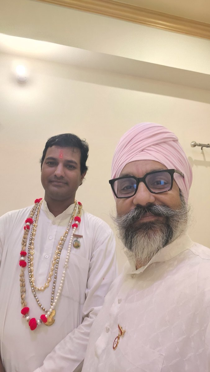 abundance6gguru's tweet image. Kids have the ultimate "Life Hack" we all forgot:
✨ They don’t wait for perfection to smile.
✨ They forgive fast and forget faster.
✨ They trade yesterday’s stress for today’s curiosity.
The secret to peace? Stop acting like a "grown-up" and start living like a child. 🌸
#Joy