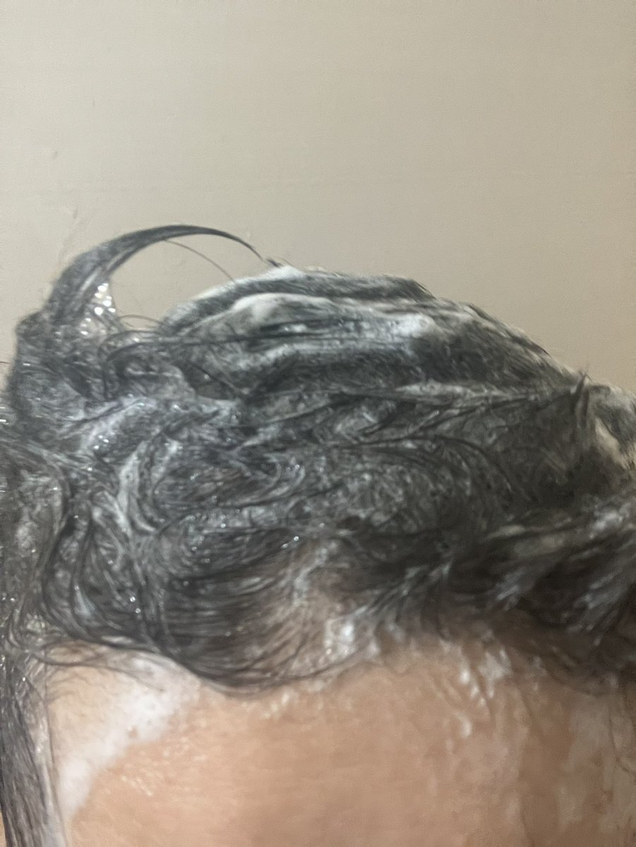 5576Hiro's tweet image. リングス モイストリペアシャンプー／
モイストリペアトリートメント 

うねりケアに特化しており、
年輪のように引き締まったツヤ髪を目指せます。

トステア・レブリン酸が配合され、
土台からまとまりやすい髪に。
@rings_meettree 
#PR #rings #リングス
#うねりケア