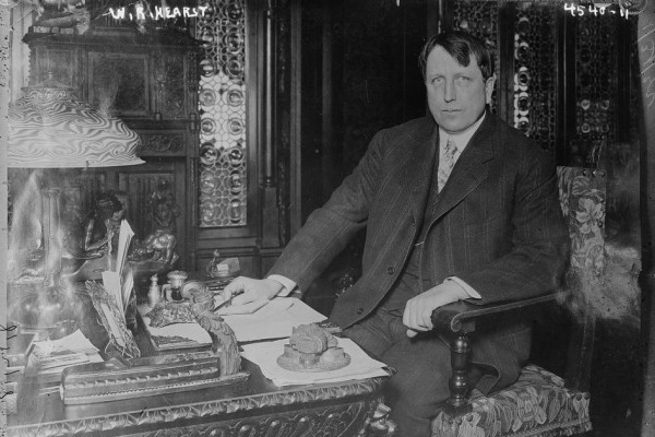 mariobianchi18's tweet photo. Il #29aprile 1863 nasceva #WilliamRandolphHearst. Magnate famoso oltre che per la sua smisurata ricchezza (guadagnava fino a 15 mln $ l'anno d'allora), anche per aver creato uno dei più grandi imperi mediatici di sempre. A lui si ispirò O. Welles nel suo capolavoro #Quartopotere. https://t.co/AkaMjhMBra