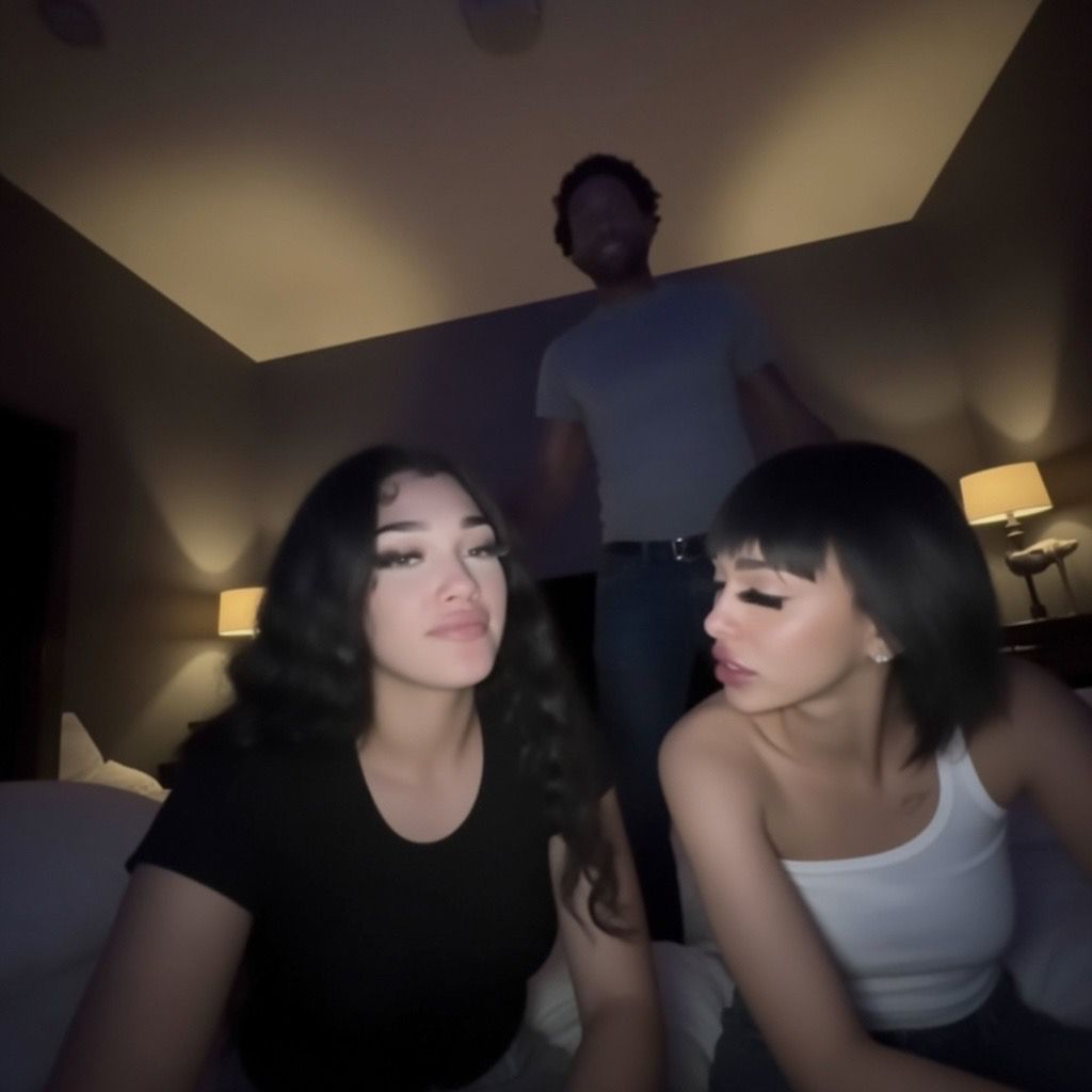 𝐌𝐞𝐥𝐨𝐧𝐬 tweet media
